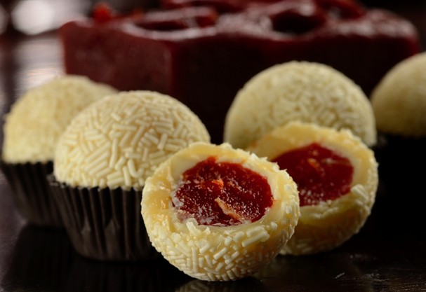 Brigadeiro de Romeu e Julieta é incrível e muito inovador (Foto: Reprodução)